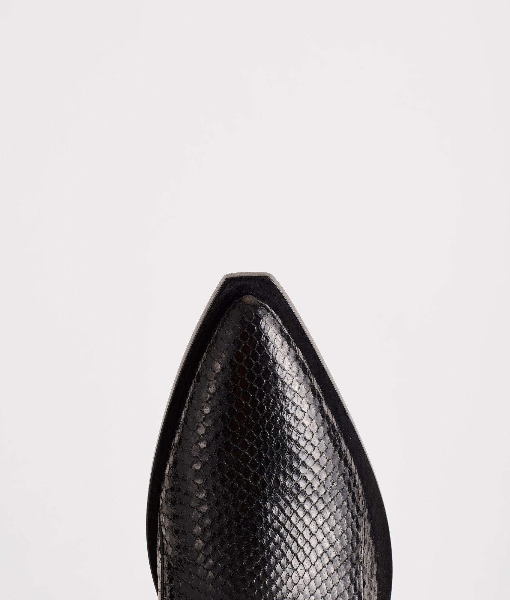 Vita :: Black - Image 8