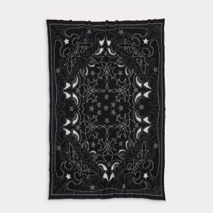 The Lodge Blanket :: Black/ White