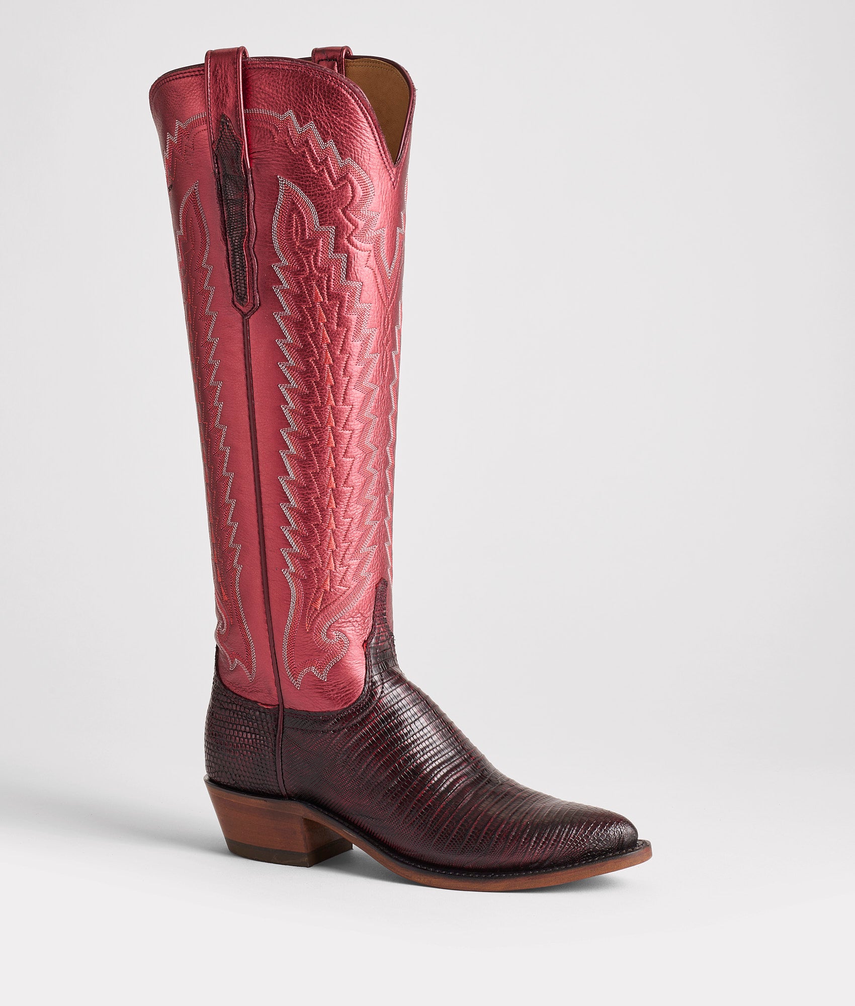 Priscilla Exotic :: Black Cherry - Image 4